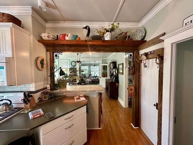 Building Photo - Completely Remodeled, Charming Victorian i...