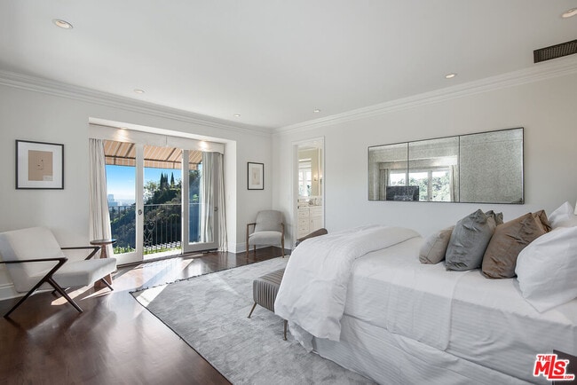 Building Photo - 980 Stradella Rd