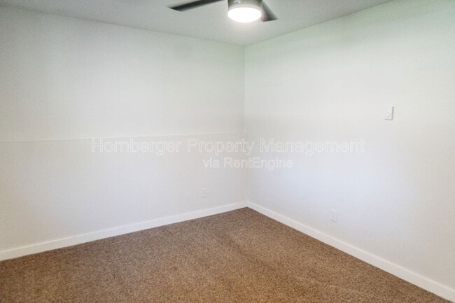 Building Photo - 3917 S Johnson St