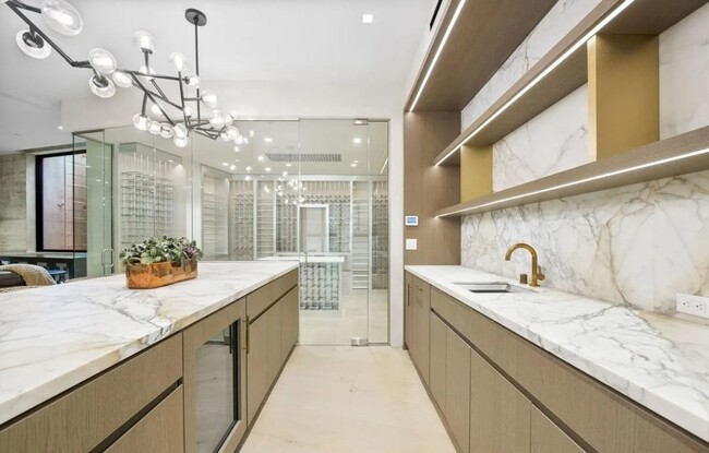 Building Photo - Luxury Coastal Escape w/ Resort-Style Amen...