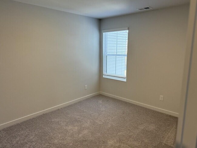 Building Photo - 7269 Mulberry St