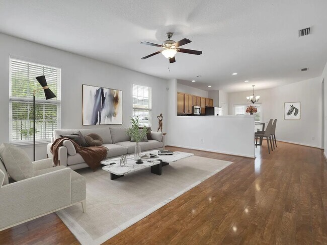 Building Photo - 3025 Four Oaks Blvd