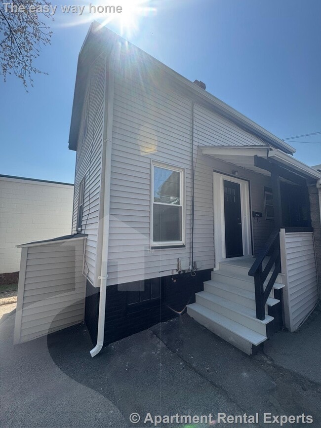 Building Photo - 516 R Somerville Ave