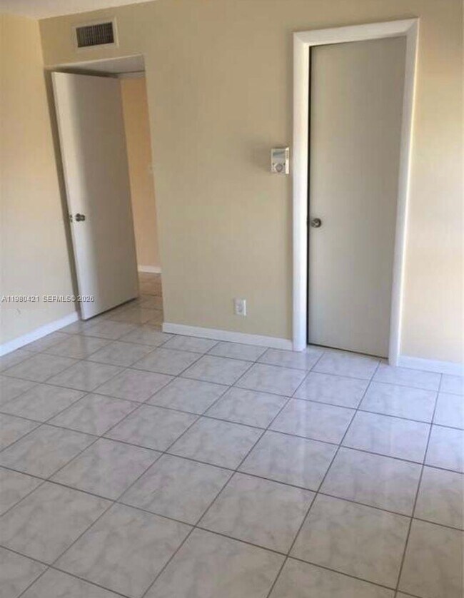 Building Photo - 2029 NW 46th Ave