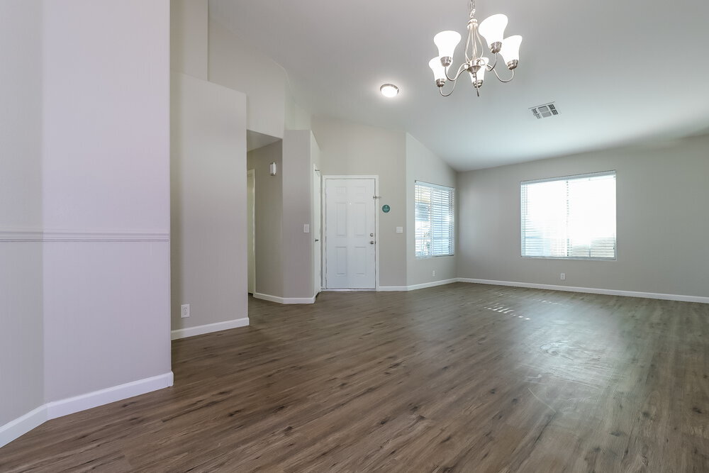 Building Photo - 8936 W Fullam St