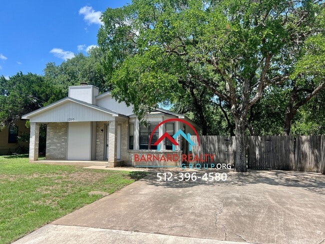 Building Photo - Available Now: Stand Alone 3 Bedroom, 1.5 Bath