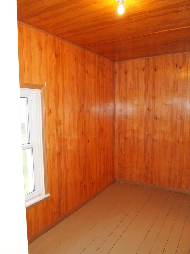 Building Photo - 7840 Tuttle Rd