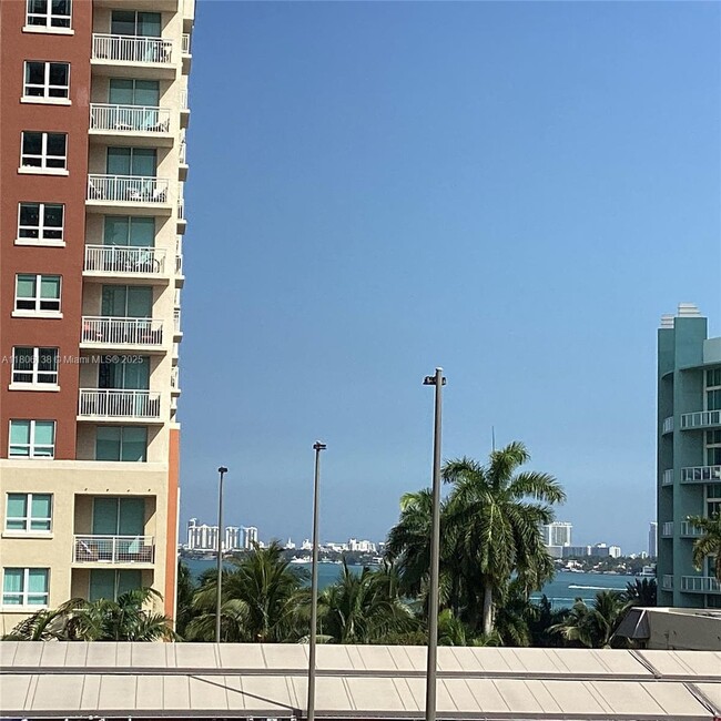 Building Photo - 2001 Biscayne Blvd