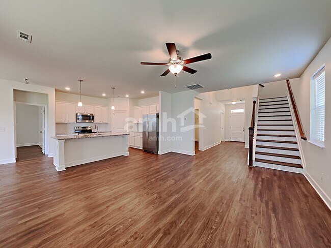 Building Photo - 441 Bluewater Dr