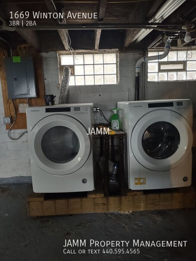 Building Photo - 1669 Winton Ave