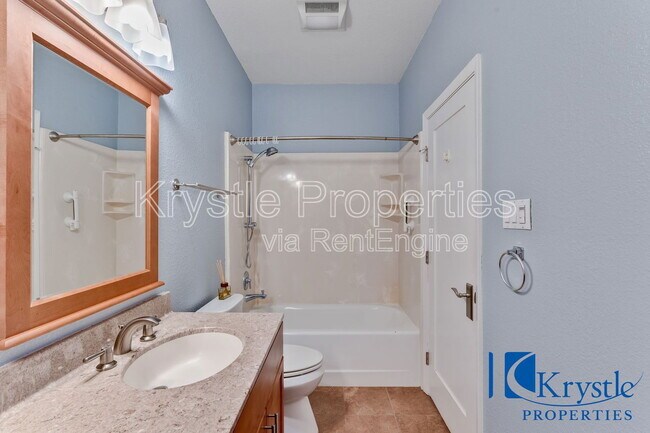 Building Photo - 1201 Glen Cove Pkwy