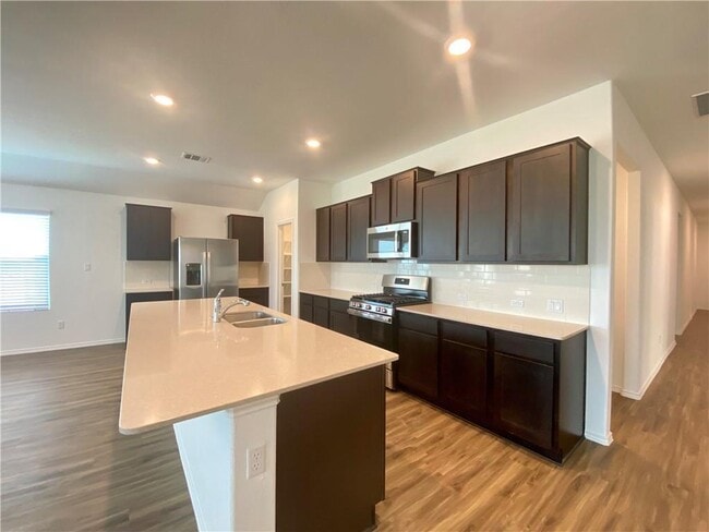 Building Photo - 122 Isaac Millsaps Trl