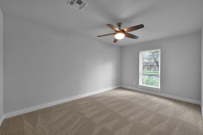 Building Photo - 2806 Triway Ln