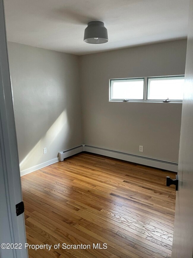 Building Photo - 303 E Drinker St