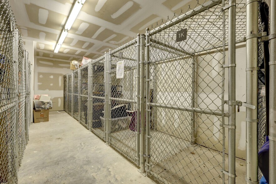 Building Photo - 42421 Rockrose Sq