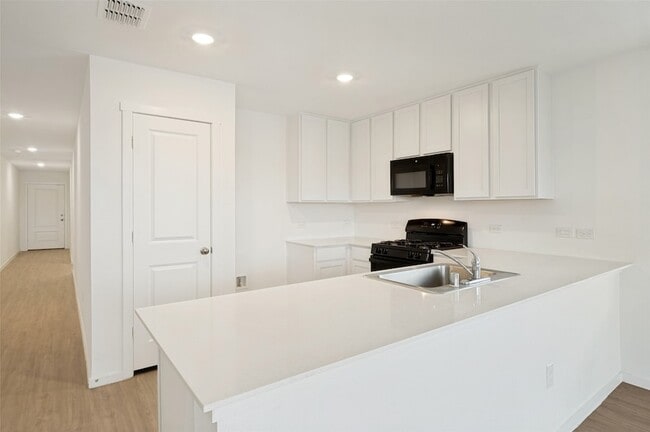 Building Photo - 14188 Golden Brg Dr