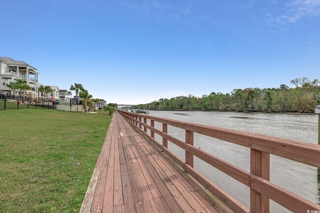Building Photo - 455 Harbour View Dr