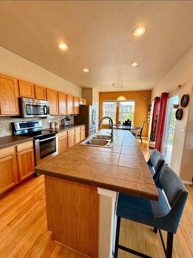 Building Photo - 8078 Cedarstone Ln