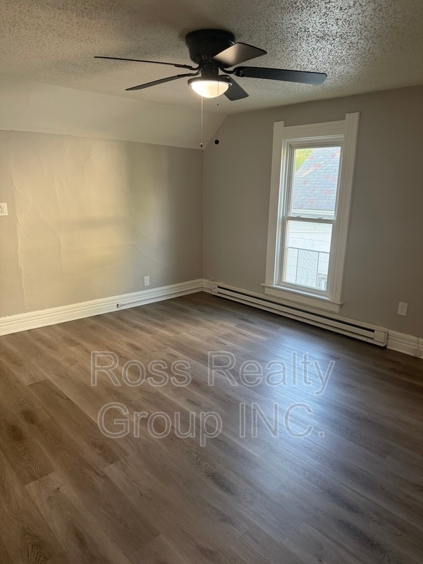 Building Photo - 1121 Delence St