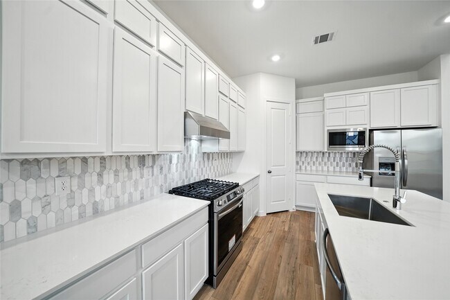 Building Photo - 31218 Anna Mdws Dr
