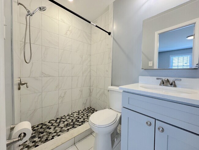 Building Photo - Comfortable Living in a Convenient Lorton Location