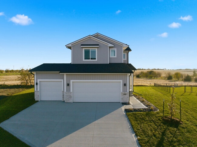 Building Photo - 526 43rd St SW