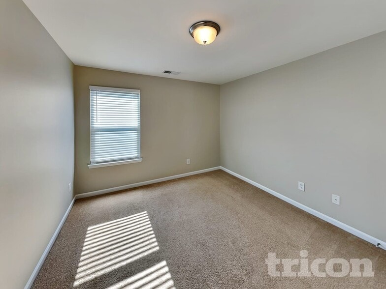 Building Photo - 2151 Cason Ln
