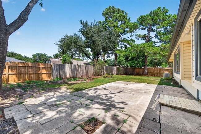 Building Photo - 14002 Kathi Lynn Ln