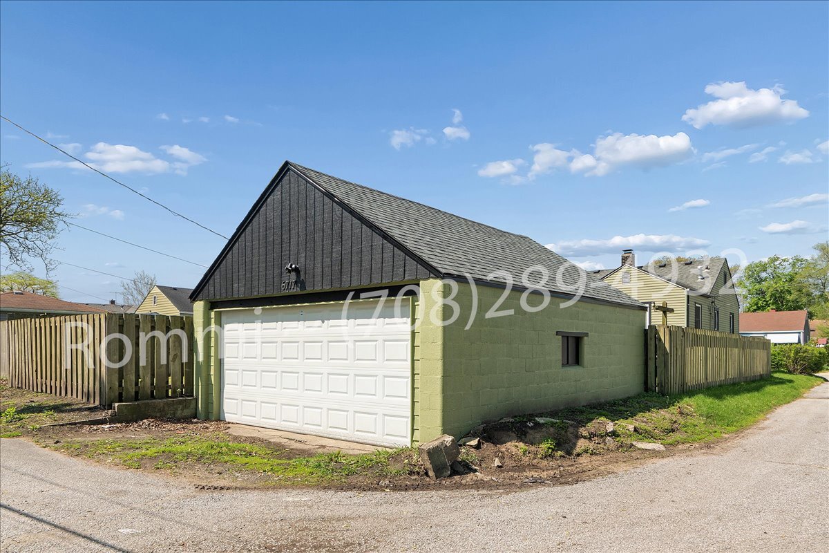 Garage - 6717 Huron Ave