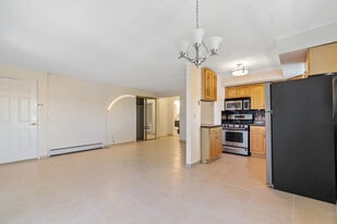Building Photo - 7508 Kiesel Ter