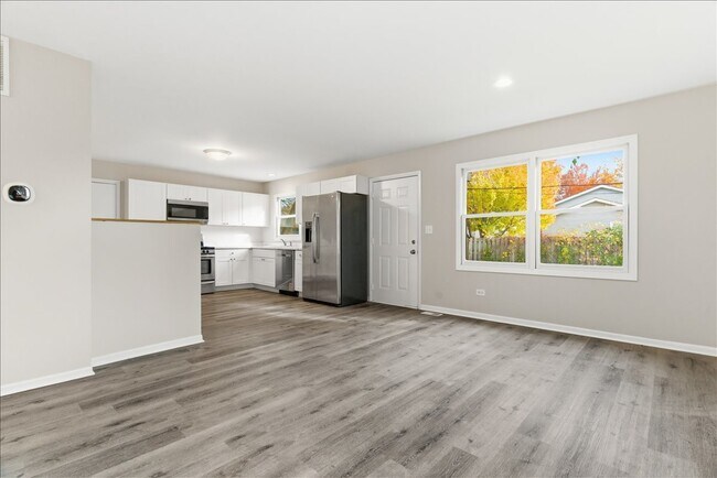 Building Photo - 37446 E Park Ln