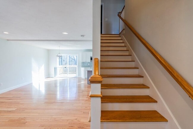 Building Photo - 100 Brentwood Ave