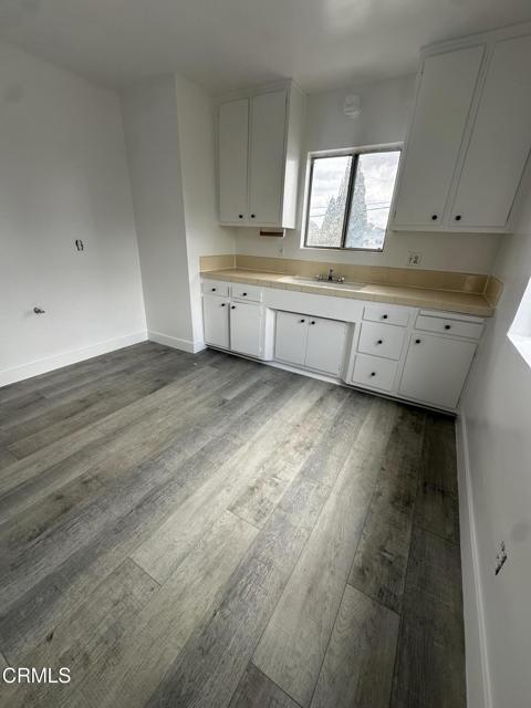 Building Photo - 1650 W 209th St