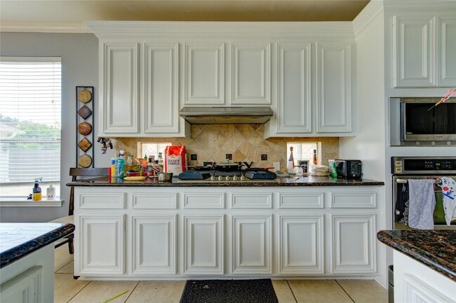 Building Photo - 5911 Canyon Brook Ct