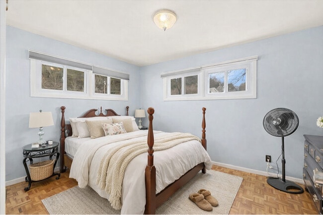 Building Photo - 2405 Melborne Dr