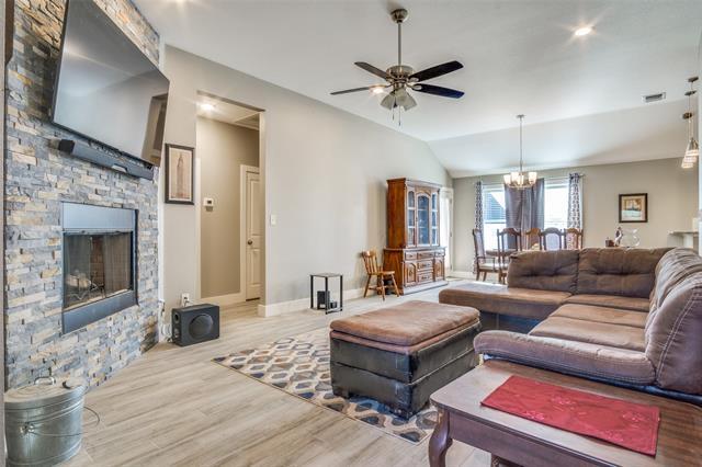Building Photo - 2621 White Rock Dr