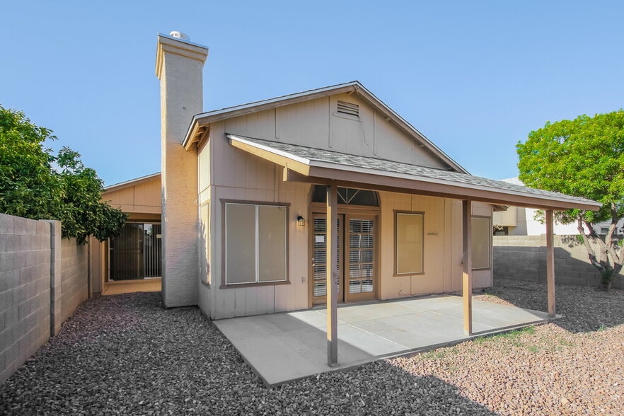 Building Photo - 7317 W Greer Ave