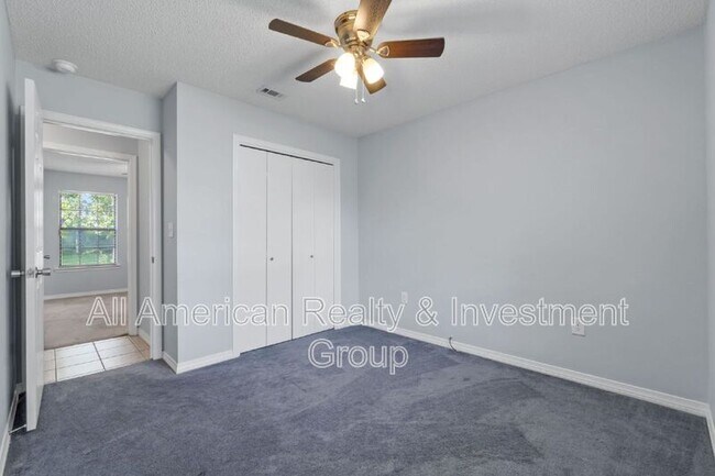 Building Photo - 502 Krest Dr
