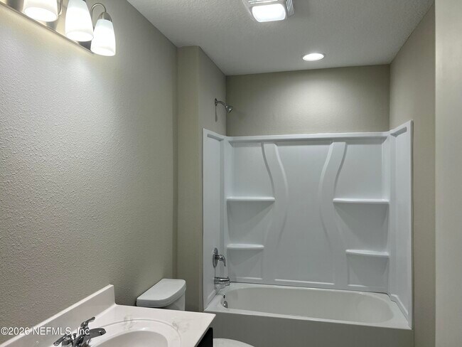 Building Photo - 238 Wineberry Ln