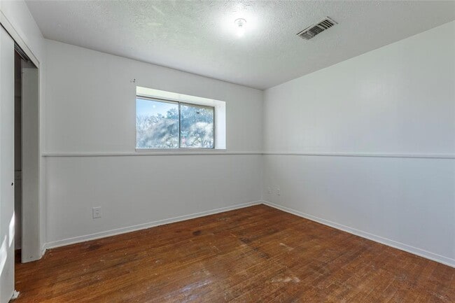 Building Photo - 2720 Blueberry Ln