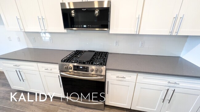 Building Photo - 17636 Salma Rd