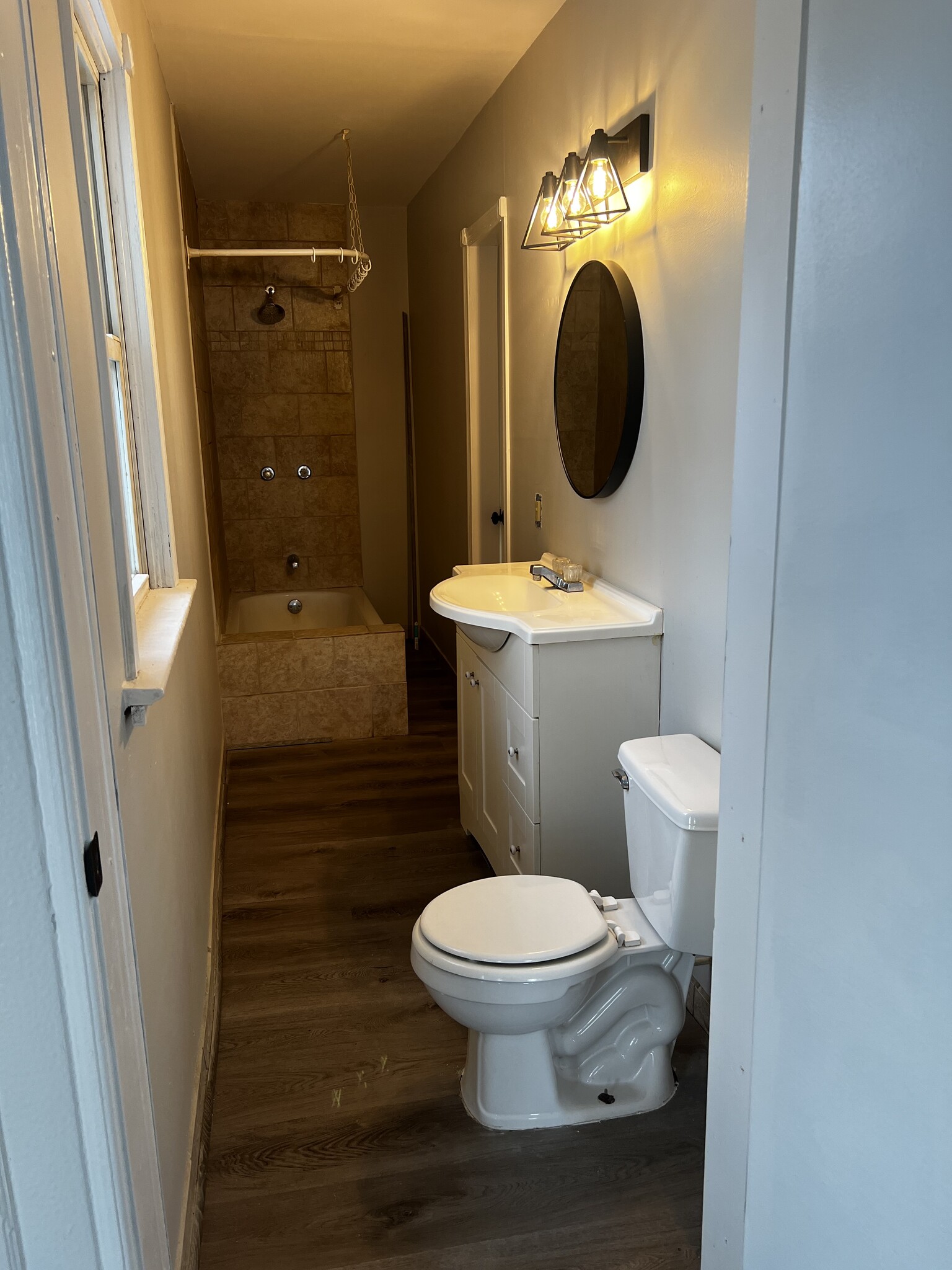 Building Photo - 125 Litchfield Ave SE