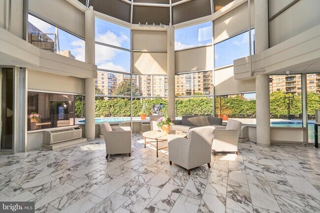 Building Photo - 8360 Greensboro Dr