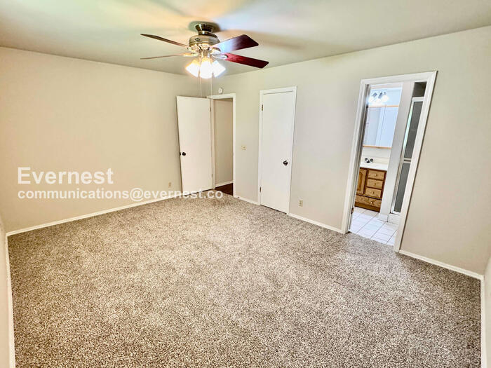 Building Photo - 5024 S Birch Ave