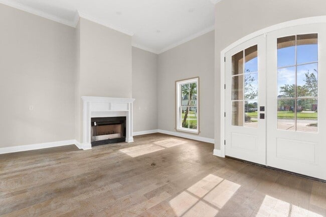 Building Photo - 4150 Primrose Dr