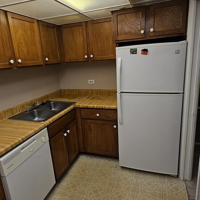 Building Photo - 3690 Inverrary Dr