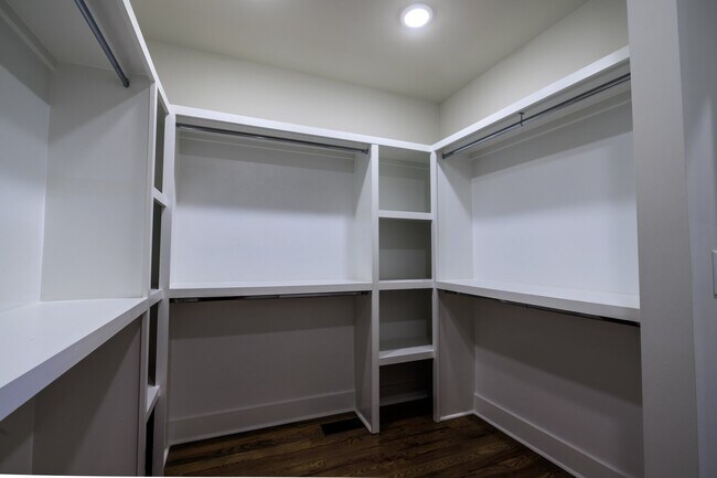 Building Photo - **COMING SOON!  FULLY Renovated Buchanan D...