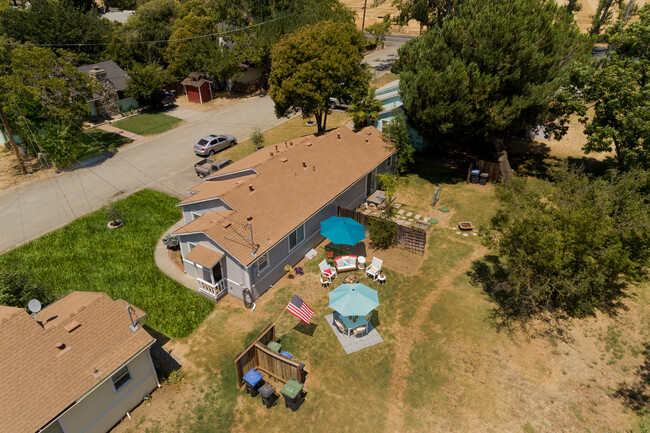 Building Photo - 6 Monte Vista Ct