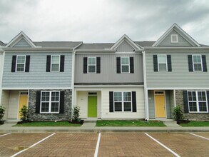 Building Photo - 8814 Commons Townes Dr