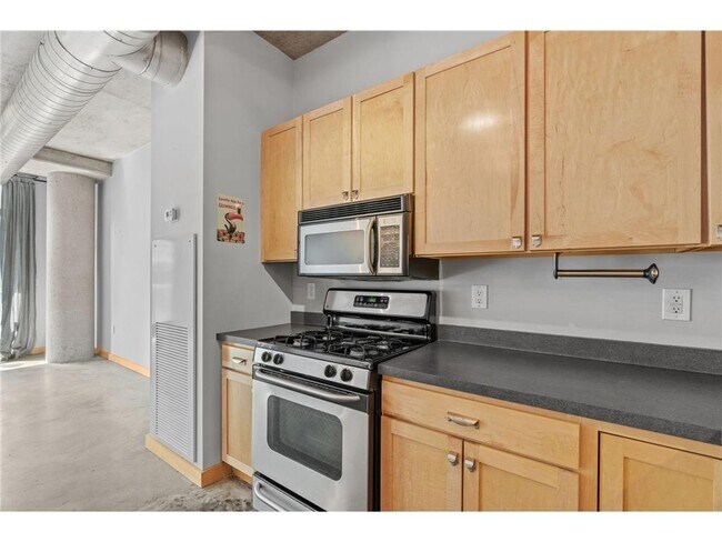 Building Photo - 720 N 4th St